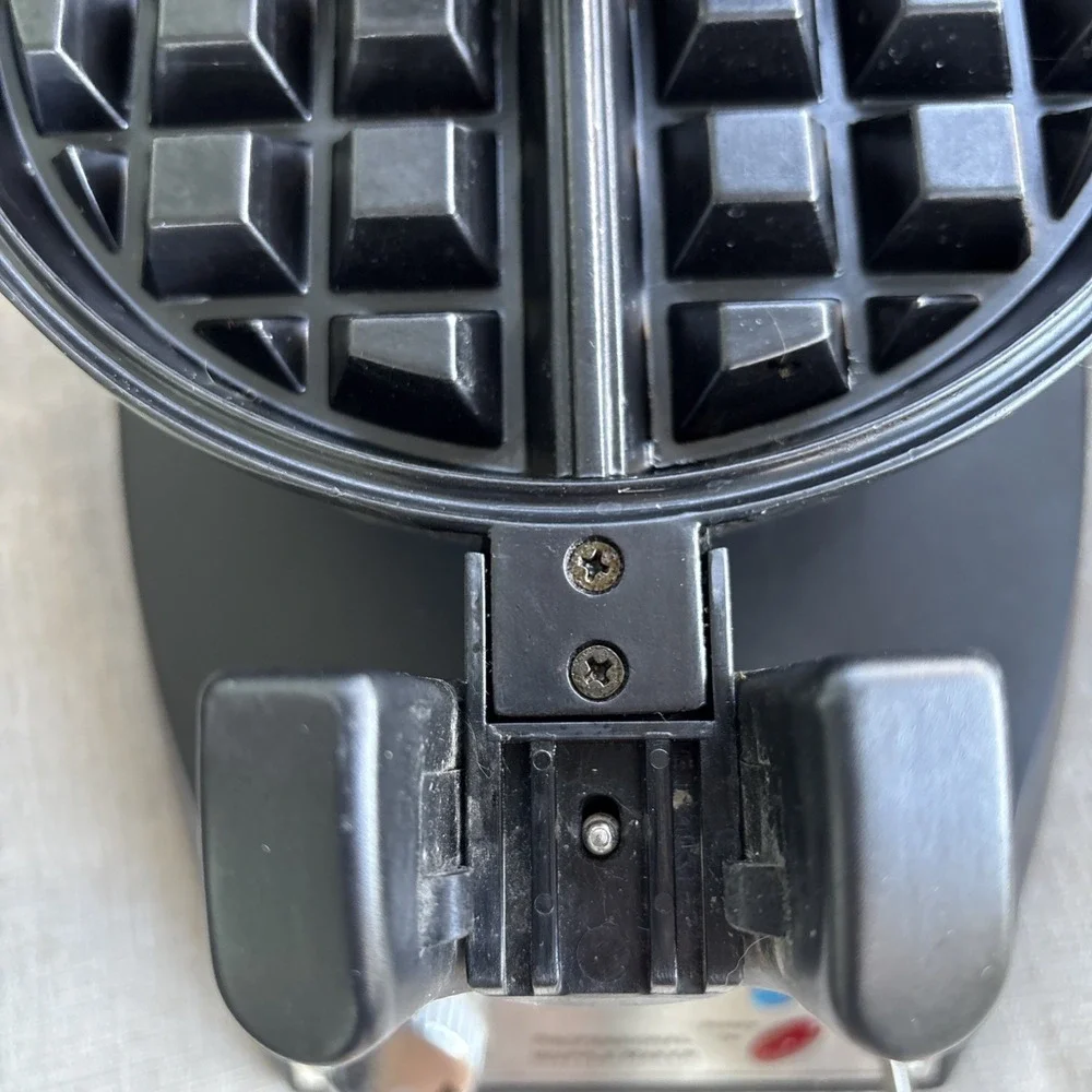Waring Pro Thick Belgian Stainless Waffle Maker Restaurant Style WWM200BJ Cook